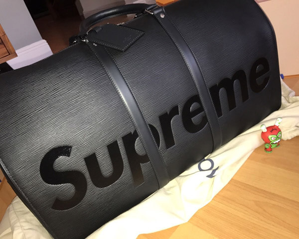 ルイヴィトン×シュプリームコピー M53433 17AW シュプリーム ルイヴィトン KEEP.45 BA.SP EPI DWT NOIR エピ キーポル・バンドリエール45 ボストンバッグ エピレザー ノワール ブラック ユニセックス